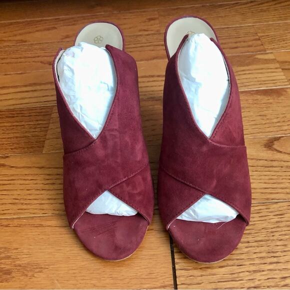 Trina Turk TARE Laguna Tawny Port Deep Burgundy Suede Mules Heels Women’s Size 8 - Picture 3 of 12
